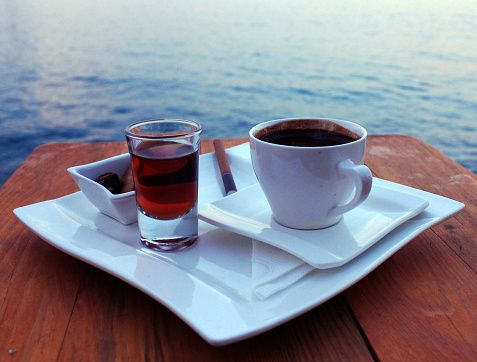 Thé OU café ? Café OU thé ?